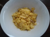 美味豆瓣酱炒鸡蛋做法图解4)