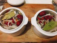 浓香菌菇猪蹄汤做法图解7)