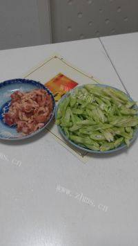 营养丰富扁豆炒肉做法图解1)