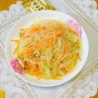 美味的胡萝卜炒粉丝