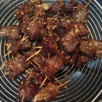 油而不腻的牙签牛肉做法图解7)