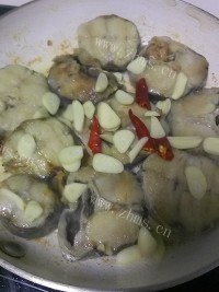 美味的煎鳕鱼做法图解8)