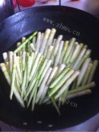 好吃的红油笋丝做法图解2)