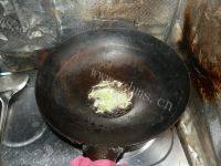 口舌生香的茭白炒肉片做法图解4)