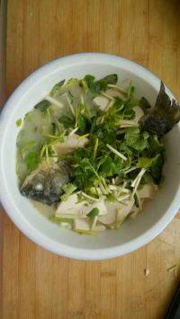 滋补的鲫鱼豆腐汤