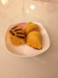 美味的红枣葡萄干南瓜发糕做法图解15)