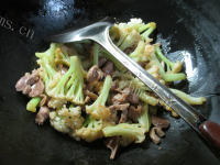 秀色可餐的韭菜鸡胗炒花菜做法图解4)