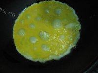 可口的大葱炒鸡蛋做法图解3)