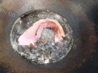 家常菜土豆焖肉做法图解2)