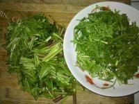 口感饱满的清炒水芹菜做法图解1)