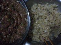 食欲满满的猪肉酸菜馅饺子做法图解3)