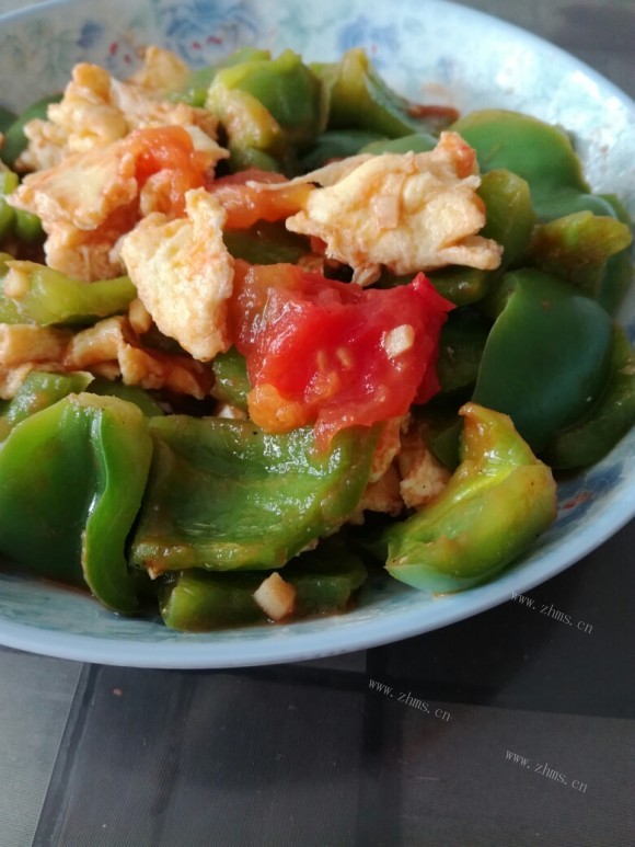 色味俱佳的青椒炒蛋