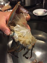 美味姜葱大龙虾做法图解4)