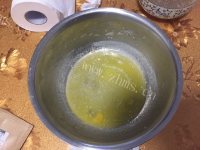 自制牛奶方块饼干做法图解1)