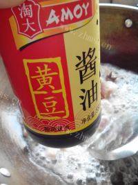 家常菜红烧肉炖白菜做法图解5)