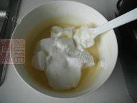 自制蔓越莓酸奶蛋糕做法图解9)