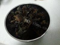 自制西兰花炒木耳做法图解2)