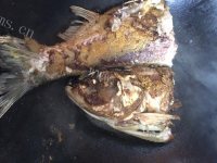 回味无穷的红烧鱼做法图解6)