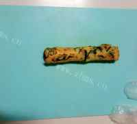 美味的芥兰豆腐蛋卷做法图解9)