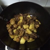 家常菜土豆炖鸡做法图解7)