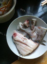 美味的清蒸鸦片鱼做法图解2)