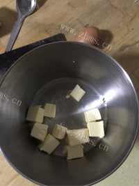 色泽鲜亮的蔓越莓曲奇饼干做法图解1)