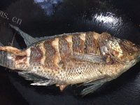 美味的红烧青鲷鱼做法图解3)