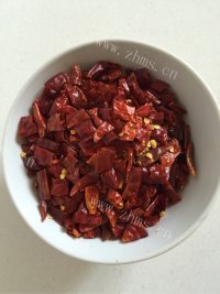 色泽鲜亮的麻辣兔肉做法图解4)