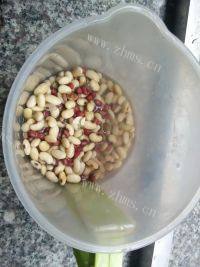 美味的红豆小米豆浆做法图解1)