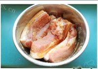 美味的烟熏腊肉做法图解5)