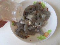 蚕豆炒虾仁做法图解2)