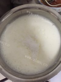特下饭的戚风做法图解6)