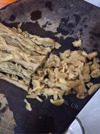美味的梅菜肉饼做法图解6)