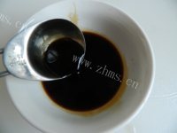 美味的鱼香肉丝盖浇饭做法图解4)