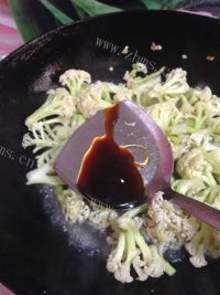 家常菜蚝油花菜做法图解5)