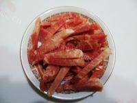「家有大厨」芹菜炒肉丝粉做法图解4)