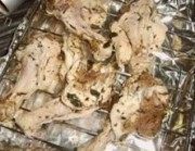 好吃不腻的香草烤鸭翅根做法图解3)