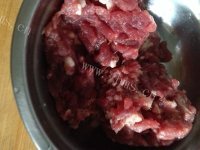 好吃的虾仁牛肉水饺做法图解5)