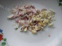 家常菜青椒炒菜花做法图解2)