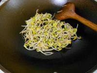 家常菜辣炒黄豆芽