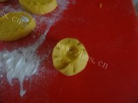 好吃的南瓜鸡蛋包子做法图解17)