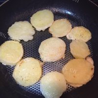 好吃的孜然干煸土豆片做法图解5)