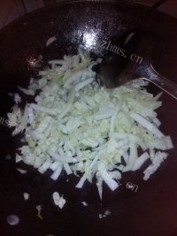 美味的蔬菜炒面做法图解4)