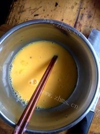 家常菜芹菜炒鸡蛋做法图解3)