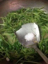 清炒萝卜菜做法图解5)