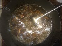 美味湖头米粉汤煮法做法图解3)