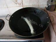 美味的瘦肉米粉做法图解2)
