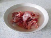 营养的兔肉煲汤做法图解3)