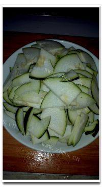 家常菜清炒南瓜片做法图解1)