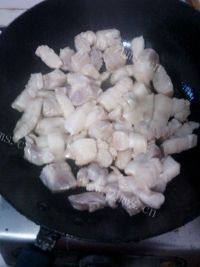 家常菜红烧肉炖土豆做法图解3)